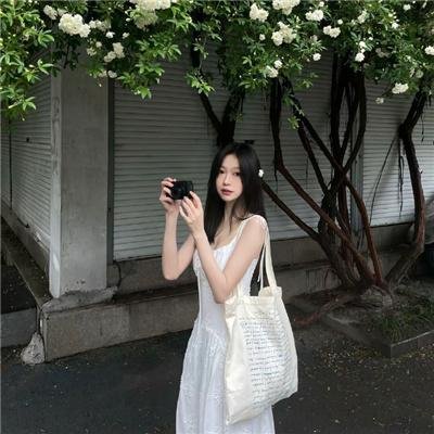 丑小鸭的天鹅湖